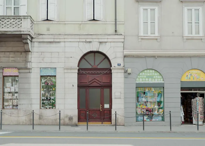 Ghega 15 Stazione Locazione Turistica *